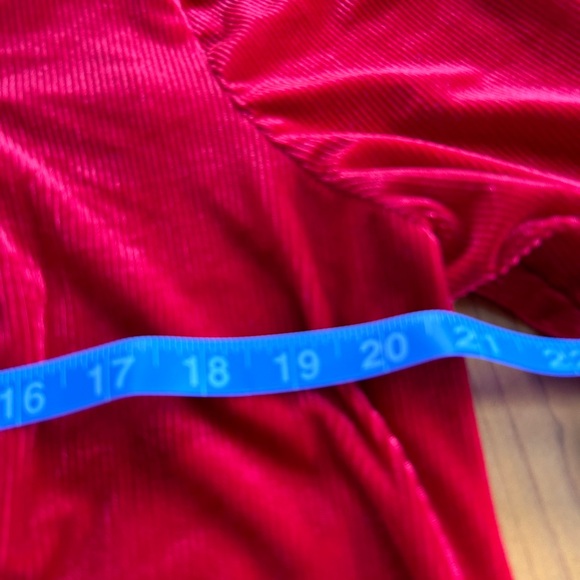 Red party dress - Picture 3 of 4